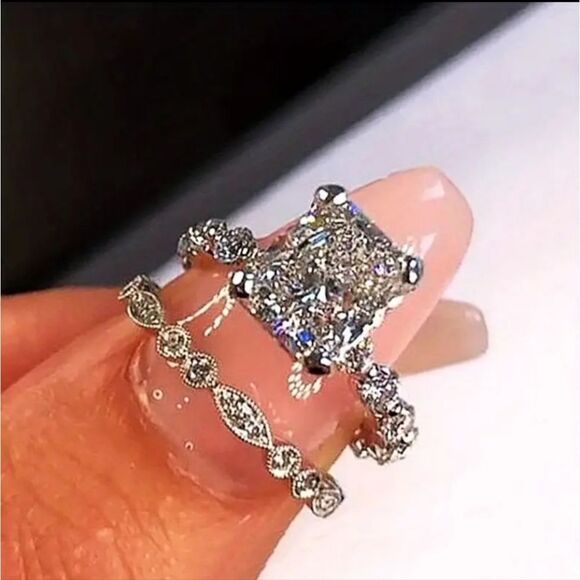 Jewelry - ✨️Delicate 2pcs/set Rings Square Cut Shiny Zircon Rings
